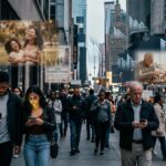 America’s Happiness Decline: Impact on Couple Life and Connections