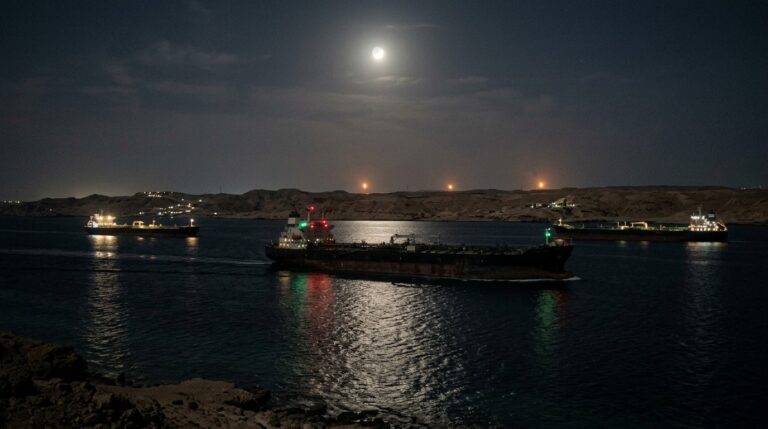 Dark Tankers Ease Hormuz Risk As Gulf Oil Flows Rebound