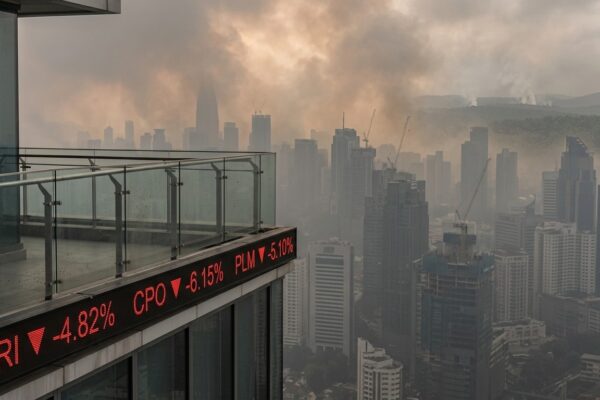Singapore Haze Warning Hits Agricultural Stocks Hard